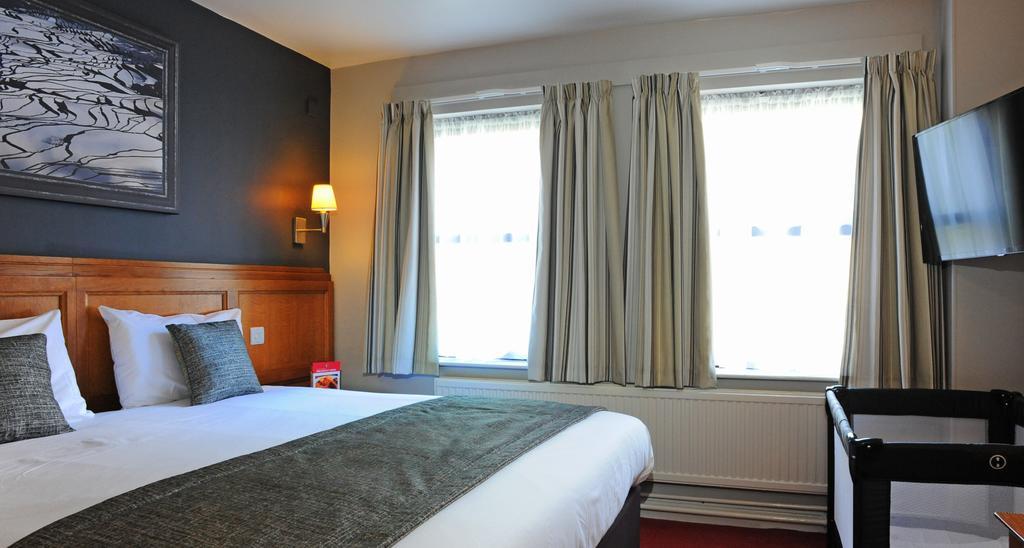 Brentwood Inn By Greene King Inns Rotherham Oda fotoğraf