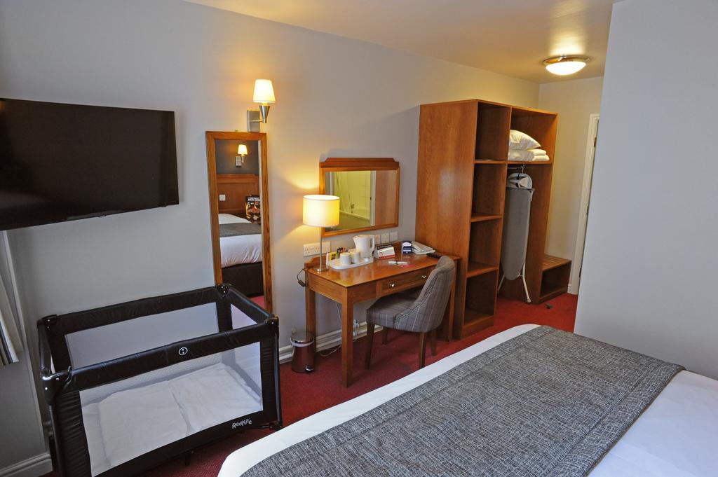 Brentwood Inn By Greene King Inns Rotherham Oda fotoğraf